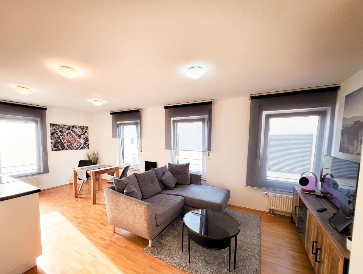 Zentrale Ferienwohnung In Aalen City Mit 4-Sternen Exterior photo
